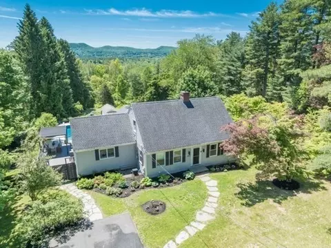 585 Station Rd, Amherst, MA 01002