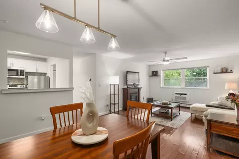 5050 Washington St #216, Boston, MA 02132