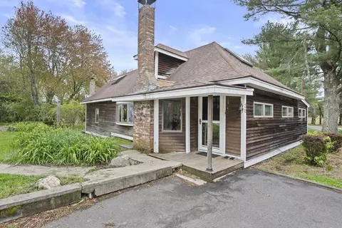 38 Popes Point Rd, Carver, MA 02330