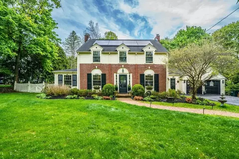3 Viles St, Weston, MA 02493