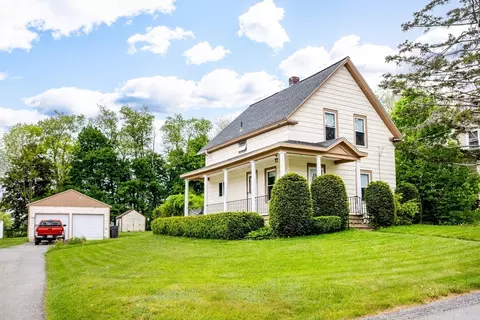54 Charles St, Gardner, MA 01440