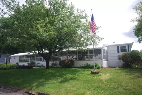 18 Riverview Cir, Brimfield, MA 01010