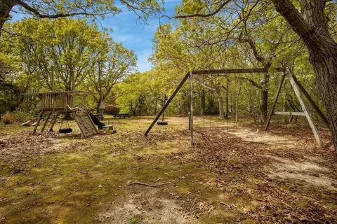 Exterior - 14 Old Colony Ave, Buzzards Bay, MA 02532 photo 13 of 14