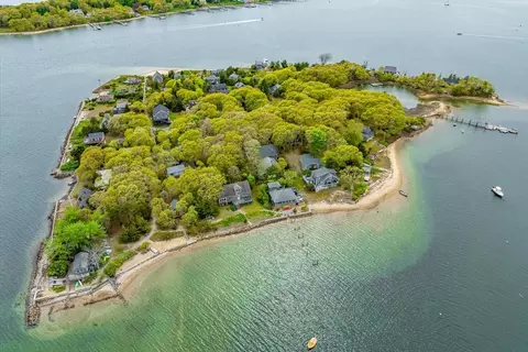View/Area - 14 Old Colony Ave, Buzzards Bay, MA 02532 photo 5 of 9