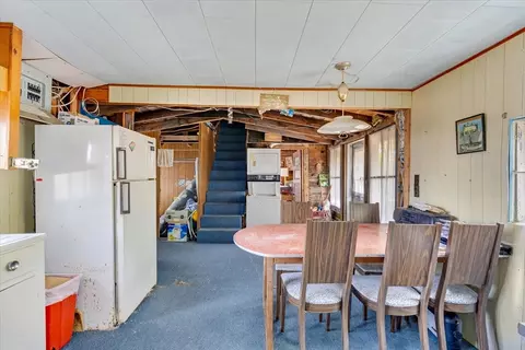 Dining - 14 Old Colony Ave, Buzzards Bay, MA 02532 photo 1 of 1