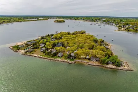 View/Area - 14 Old Colony Ave, Buzzards Bay, MA 02532 photo 3 of 9