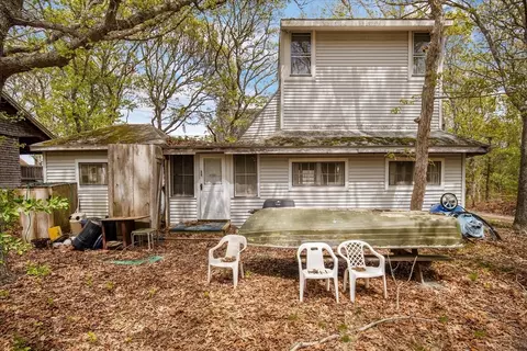 Exterior - 14 Old Colony Ave, Buzzards Bay, MA 02532 photo 8 of 14
