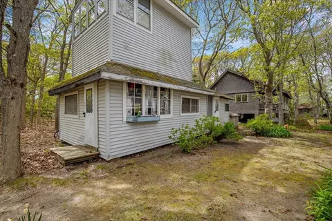 Exterior - 14 Old Colony Ave, Buzzards Bay, MA 02532 photo 3 of 14