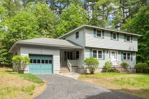 18 Cambridge St, Chelmsford, MA 01824