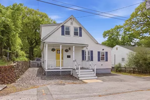 97 Taft St, Medford, MA 02155