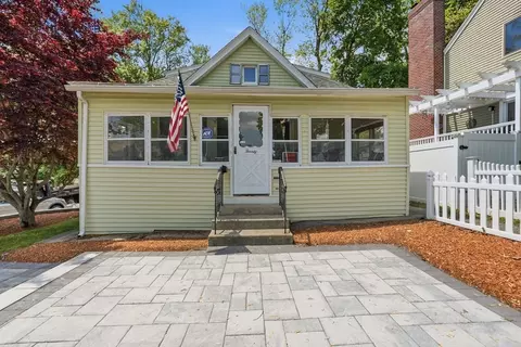 20 Lamar Ave, Worcester, MA 01604 photo 2