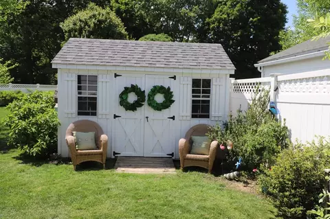 24 Circle Dr, West Springfield, MA 01089 photo 6