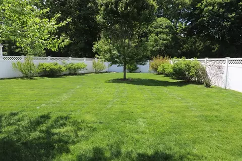 24 Circle Dr, West Springfield, MA 01089 photo 8