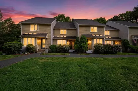 425 Maple Brook Rd #425, Bellingham, MA 02019