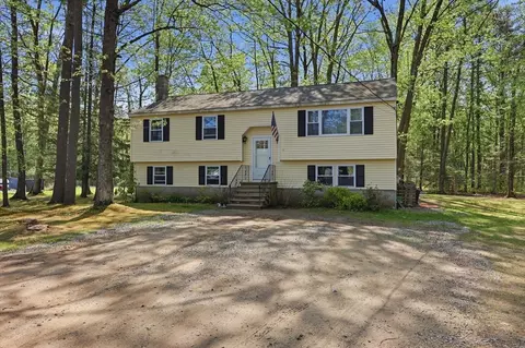 22 Seabrook Rd, Salisbury, MA 01952