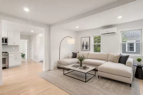 85 School St #2, Boston, MA 02129