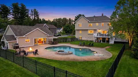 8 Turner Dr, North Reading, MA 01864