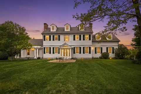 26 Madigan Ln, Harvard, MA 01451