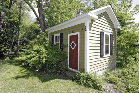 5 Anthony St, Acushnet, MA 02743 photo 5