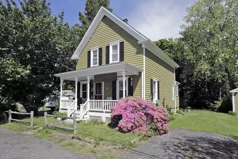 5 Anthony St, Acushnet, MA 02743