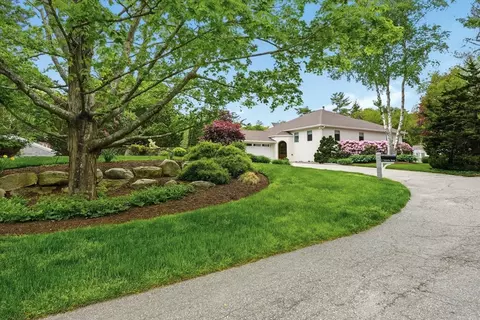 6 Victoria Rd, Manchester, MA 01944