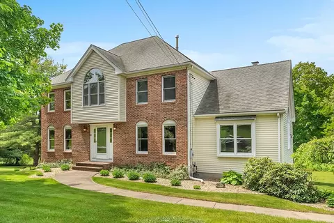 83 Jefferson Rd, Franklin, MA 02038