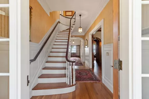 Entry Way - 89 Lothrop St, Beverly, MA 01915 photo 1 of 7