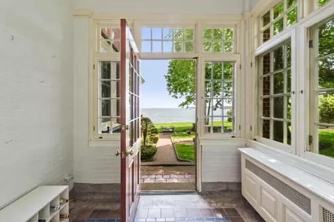 Exterior - 89 Lothrop St, Beverly, MA 01915 photo 6 of 8