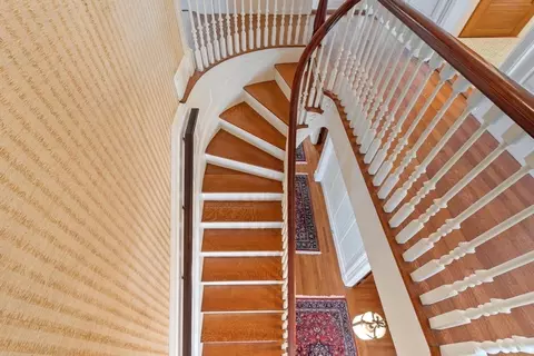 Entry Way - 89 Lothrop St, Beverly, MA 01915 photo 3 of 7