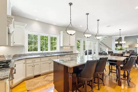 Kitchen - 39 Opal Cir, Franklin, MA 02038 photo 1 of 4