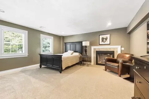 Bedroom - 39 Opal Cir, Franklin, MA 02038 photo 5 of 5