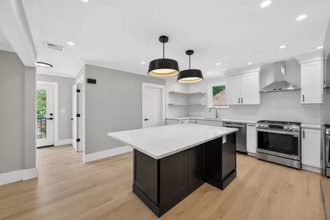 29 Hanson St #2, Somerville, MA 02143