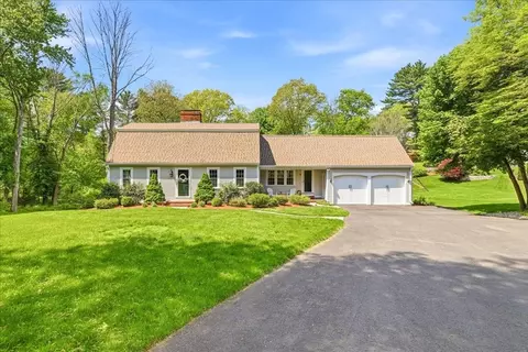 8 Bridge St, Norwell, MA 02061