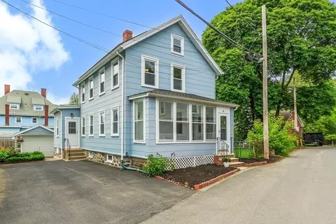 10 Elm Ct, Andover, MA 01810