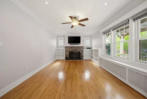 Living - 488 Montgomery St, Fall River, MA 02720 photo 4 of 8