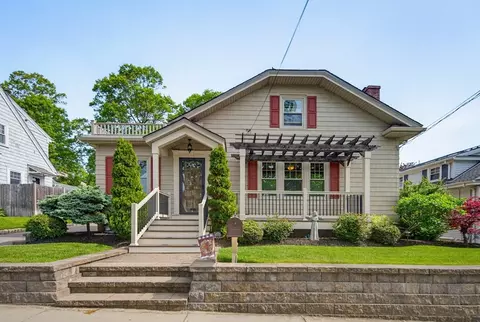 488 Montgomery St, Fall River, MA 02720