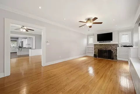 Living - 488 Montgomery St, Fall River, MA 02720 photo 5 of 8