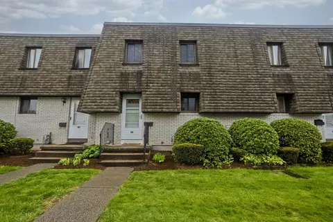 58 Beekman Dr #58, Agawam, MA 01001