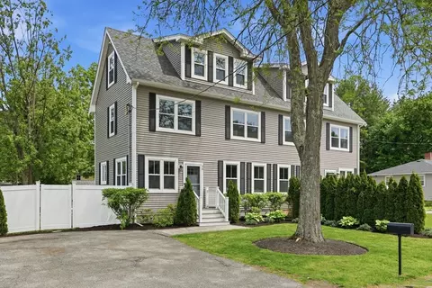 36 Neillian St #36, Bedford, MA 01730