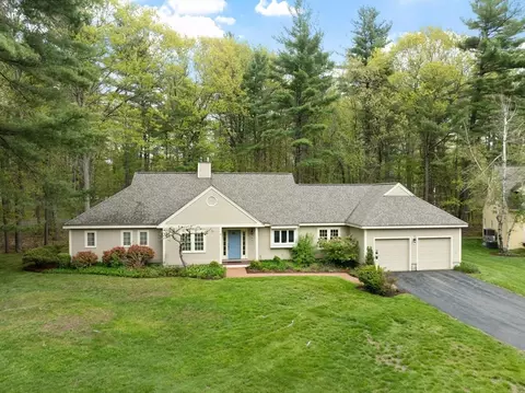 36 Pickman Dr #36, Bedford, MA 01730