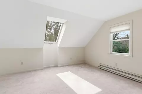 Bedroom - 25 Buttonwood Dr, Derry, NH 03038 photo 4 of 4