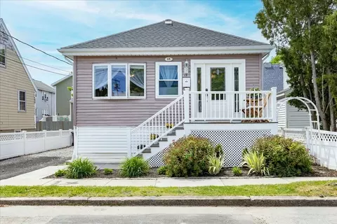 15 Whitin Ave, Revere, MA 02151