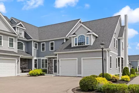 80 Lebaron Blvd #4, Lakeville, MA 02347