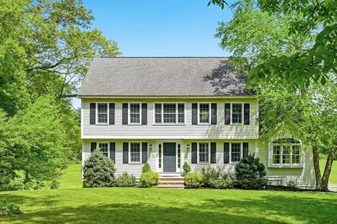 26 Long Hill Rd, Georgetown, MA 01833
