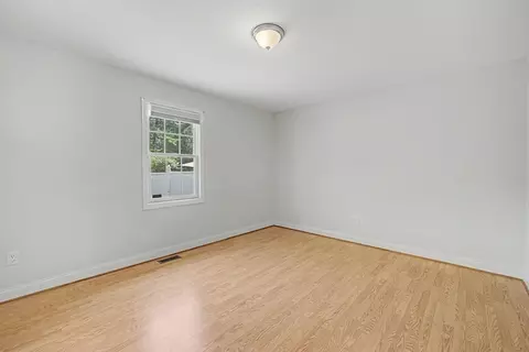 Bedroom - 792 Ryan Rd, Northampton, MA 01062 photo 6 of 6