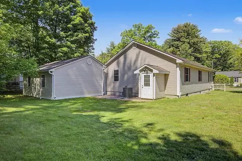 Exterior - 792 Ryan Rd, Northampton, MA 01062 photo 4 of 5