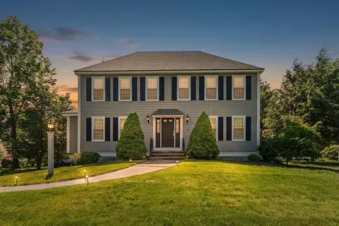 157 Rolling Meadow Dr, Holliston, MA 01746