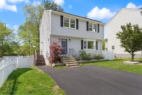 54 Long Dr, Dracut, MA 01826 photo 2