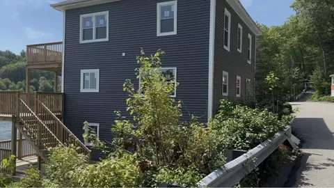 190 Grove St, Clinton, MA 01510