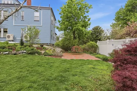 Exterior - 16 Evans Rd #2, Marblehead, MA 01945 photo 5 of 7